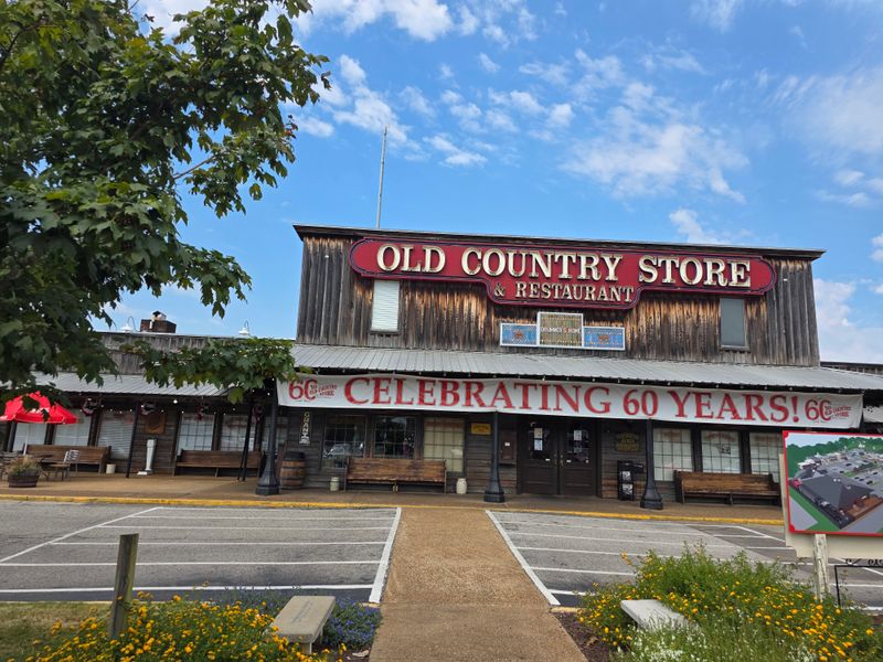 Brooks Shaw's Old Country Store