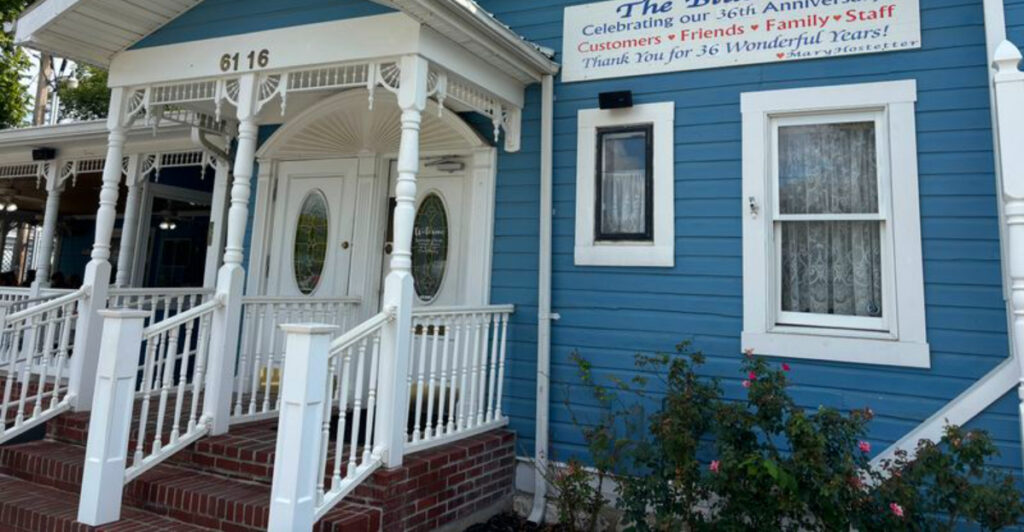 Missouri Restaurant & Bakery Famous for Homemade Comfort Food and Legendary Pie