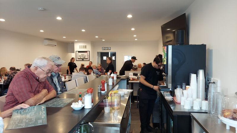 Maple Street Bistro: Where Coffee Meets Fresh-Baked Goodness
