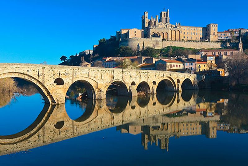 Béziers — Wine, Festivals & Canal du Midi