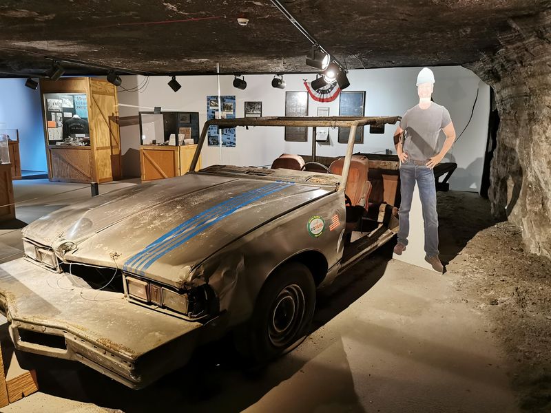 Interactive Geology And Crystal Inclusions