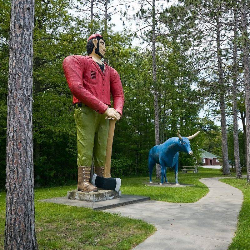 Paul Bunyan & Babe The Blue Ox, Ossineke