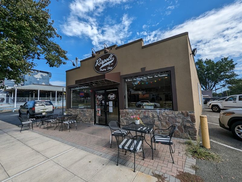 Rispoli's Pastry Shop (Emerson)
