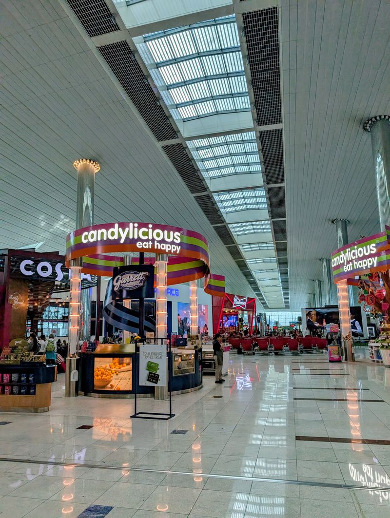 Dubai International Airport Terminal 3 (Dubai, UAE) - One of the largest buildings by floor space