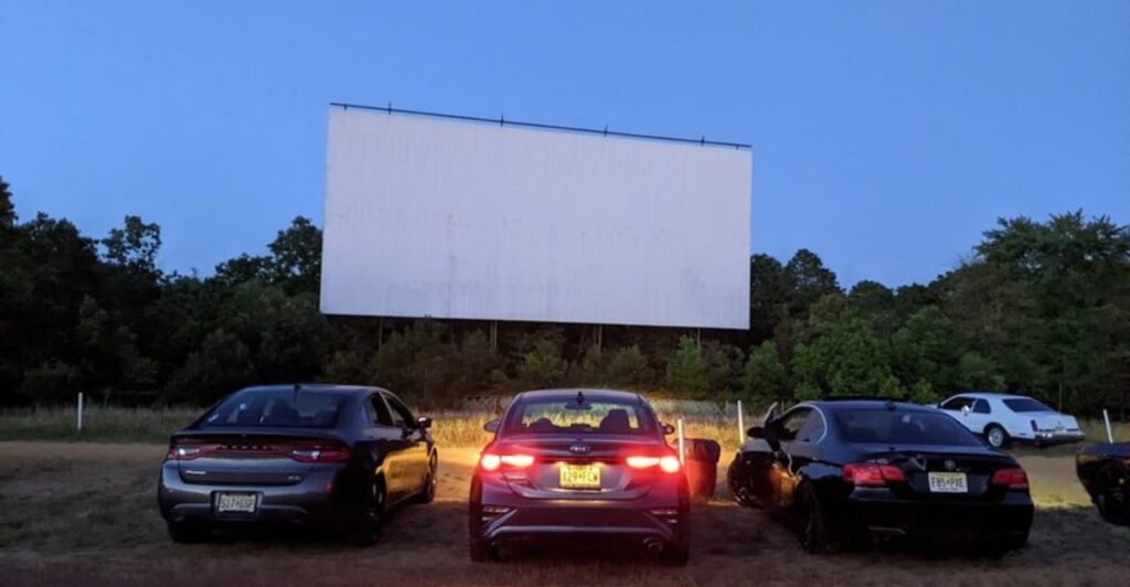 New Jersey’s Last Retro Drive-In Is Still Alive, and People Are Crossing the State to Watch Movies