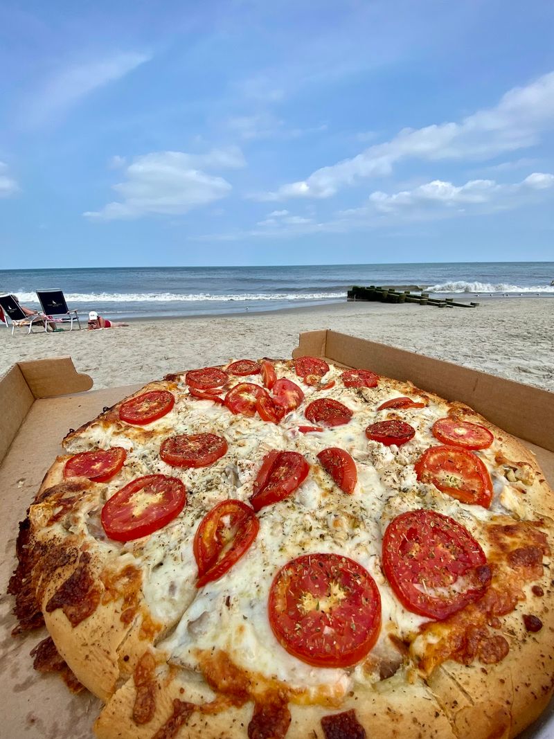 White Pizza With Beach Breeze