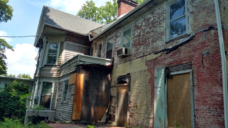 Why this mansion stays with you