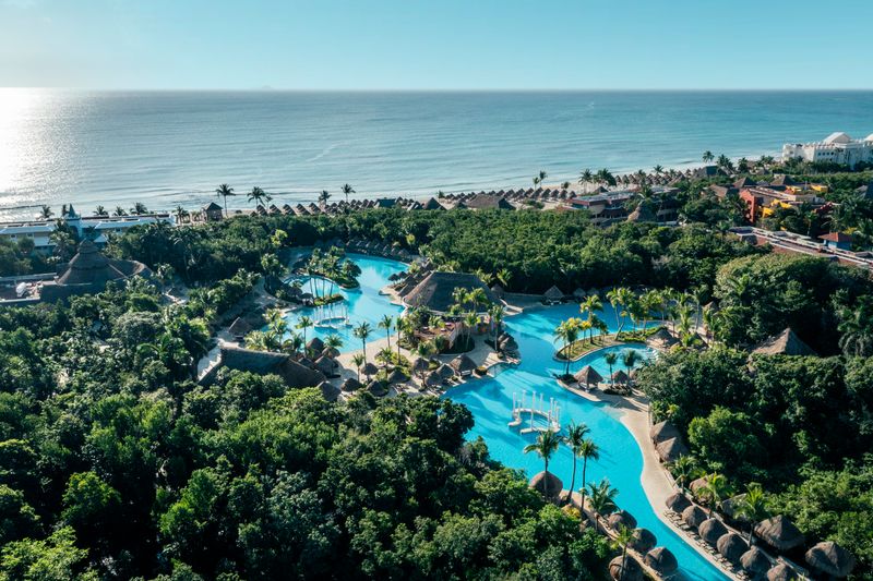 Iberostar Waves Paraiso Beach — Great Family Value