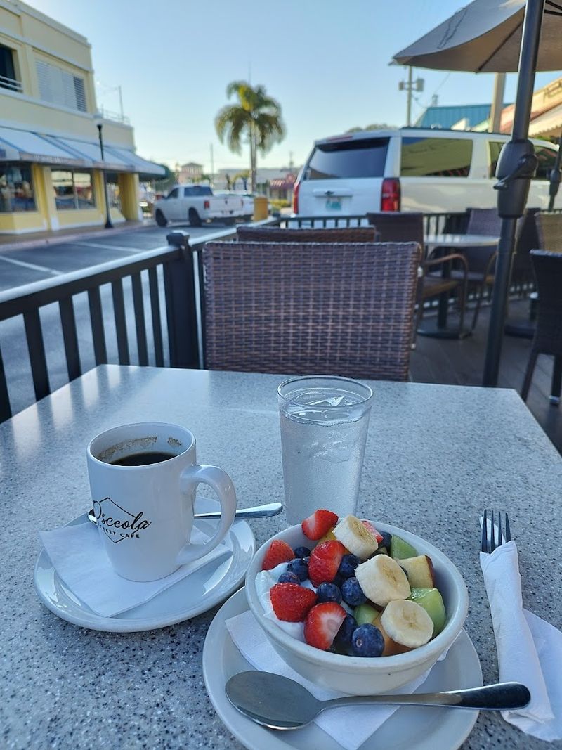 Osceola Street Café