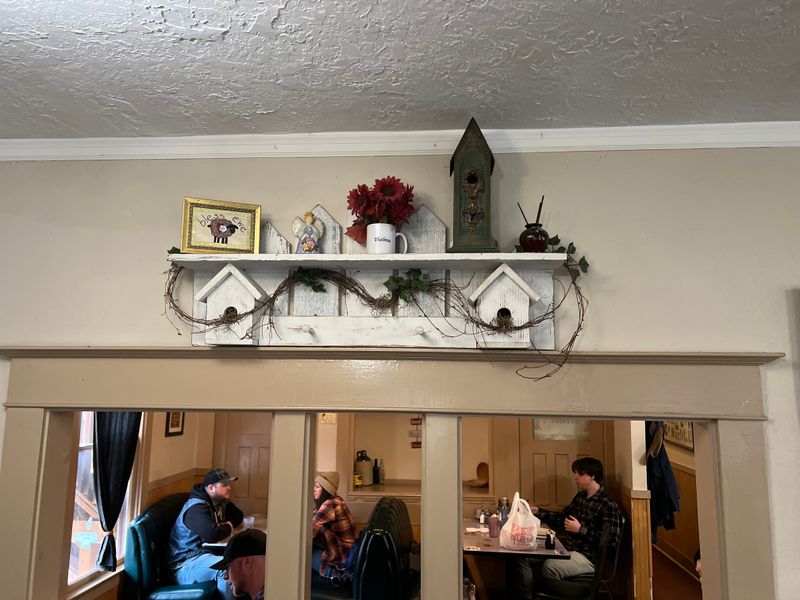 Oregon - Dean's Homestyle Cafe (Clackamas)