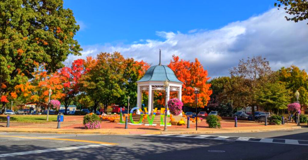 One of Virginia’s Prettiest Mountain Towns Is Still Flying Under the Radar