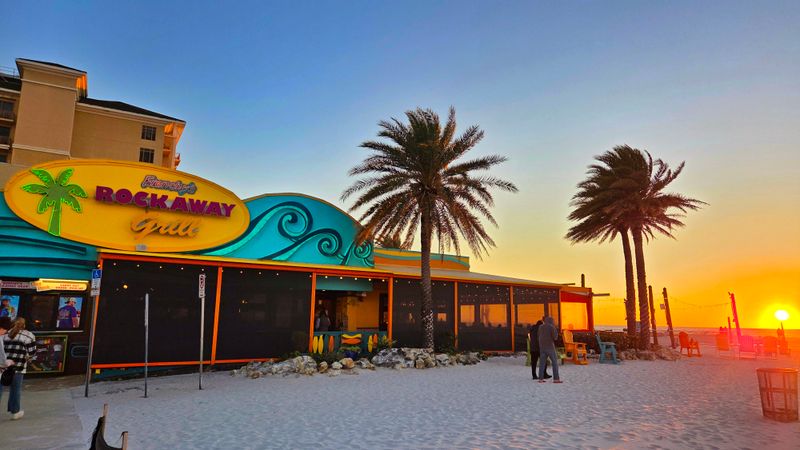 Sunset, Soundtrack, and Atmosphere