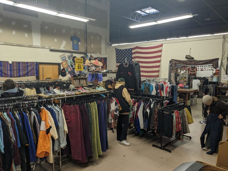 Friendly Faces: Staff Help Without Hovering