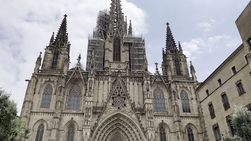 Barcelona Cathedral — Gothic Majesty in the Heart of the Old City