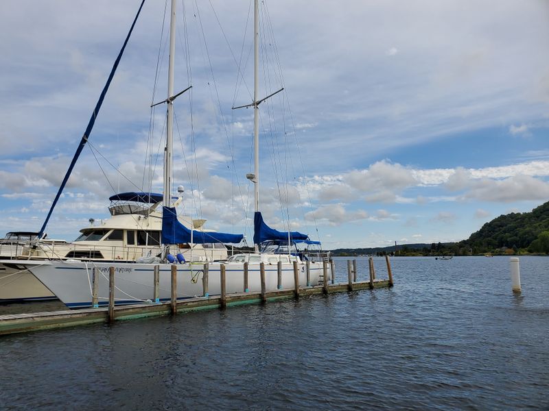 Marina views and lake breezes