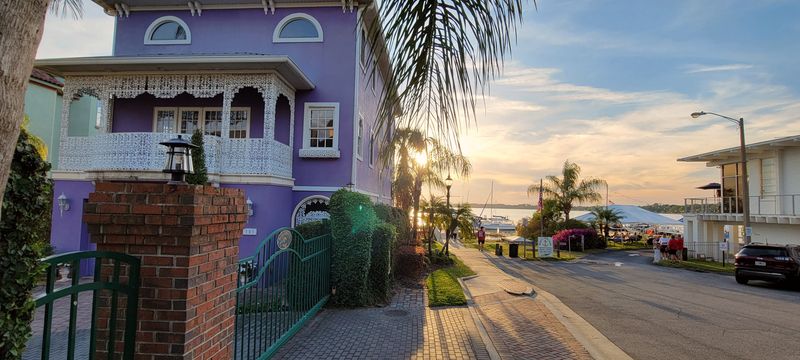 Day Trip Hub: Rails, Lakes, and Central Florida Access