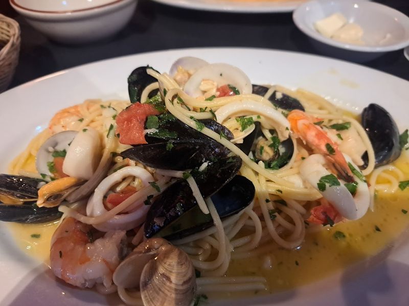 Seafood Dishes Worth the Drive Across Tampa