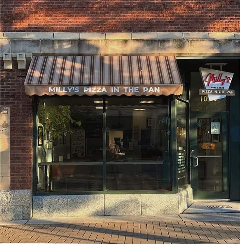 Milly's Pizza in the Pan - Chicago