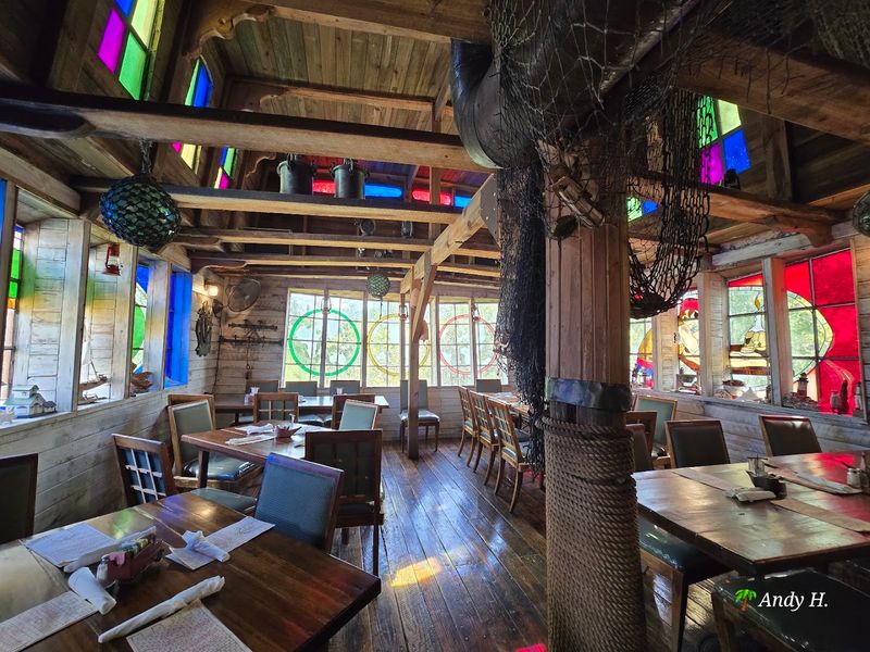 Dining Atmosphere and Service