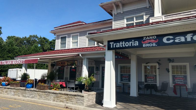 Zano's of Brooklyn (Waretown) - Italian comfort food, outdoor tables for dogs