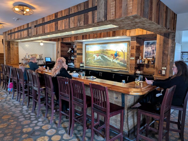 The bar’s winter grammar