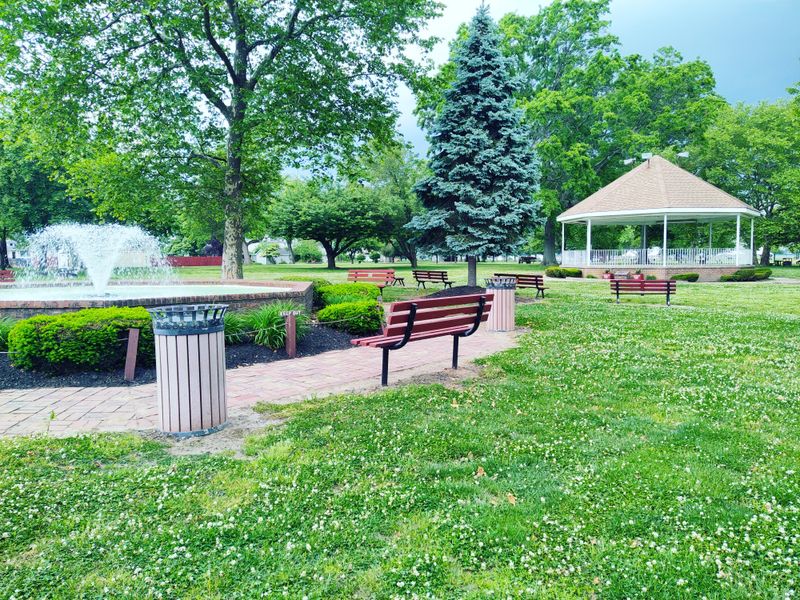 Seasonal Notes Without The Rush