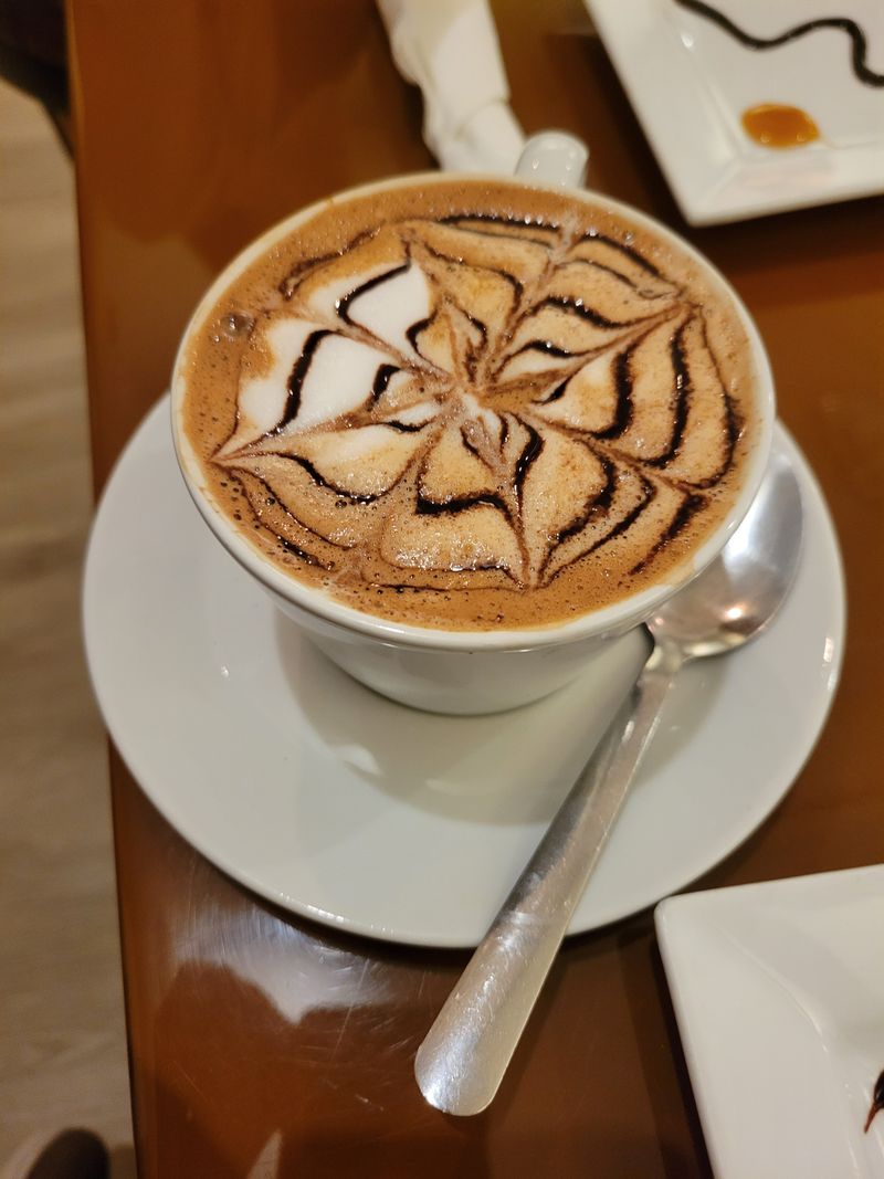 Hot Chocolate So Good It Pauses Conversation