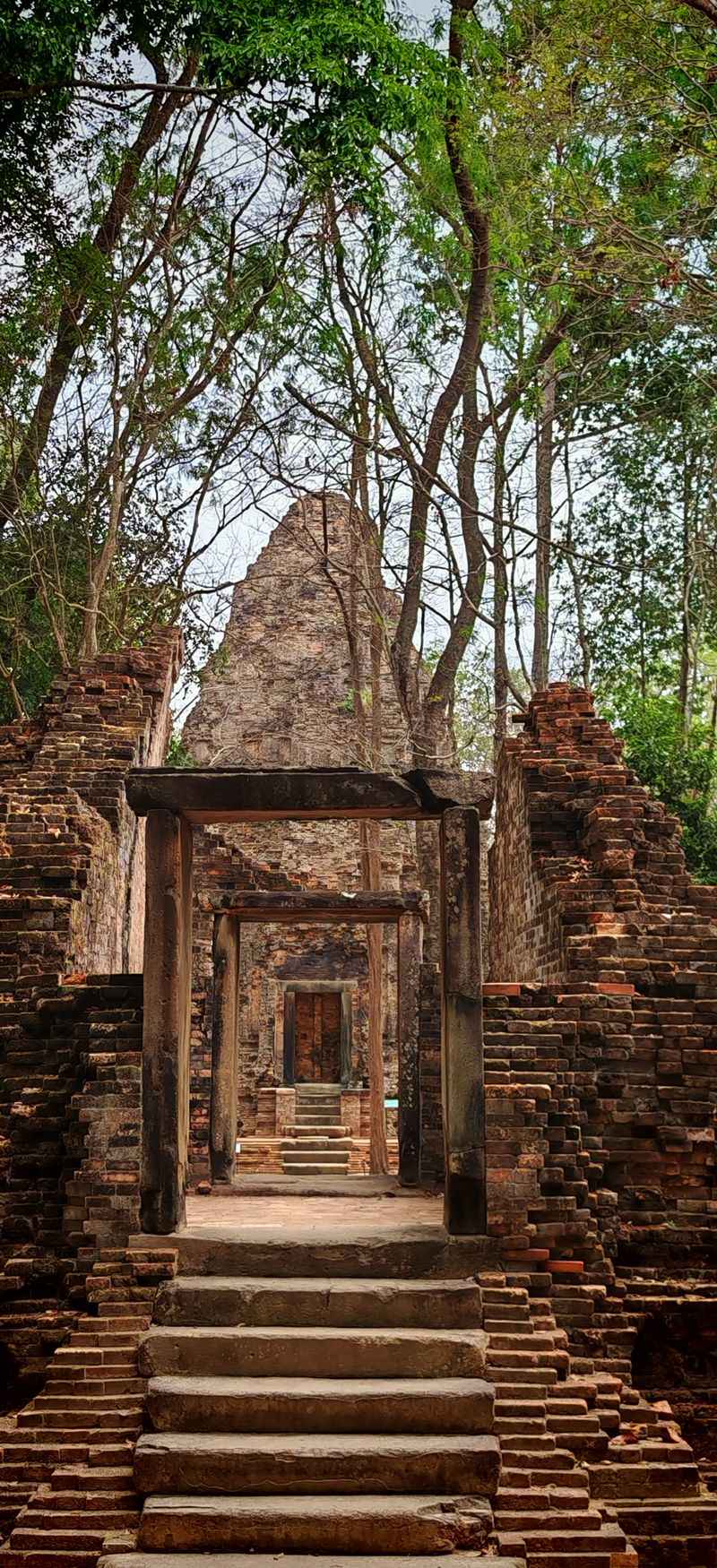 Sambor Prei Kuk — Pre-Angkorian Brick Towers (Kampong Thom)