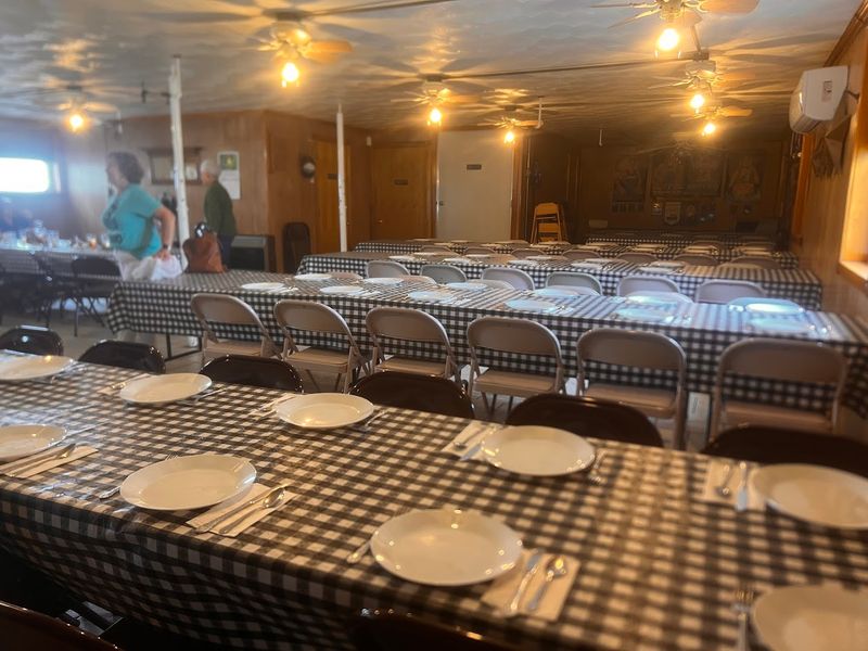 Earl & Lisa Miller's Amish Meals – Chouteau, OK