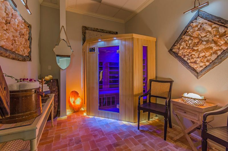Infrared Sauna Detox Sessions