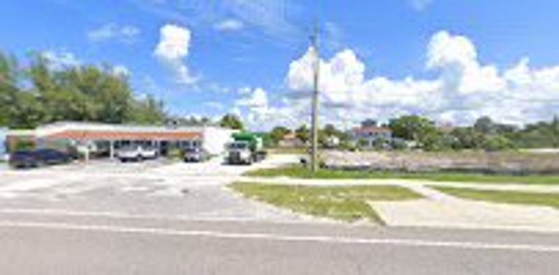 Goodwill Bookstore and Donation Center - Longboat – Longboat Key, FL