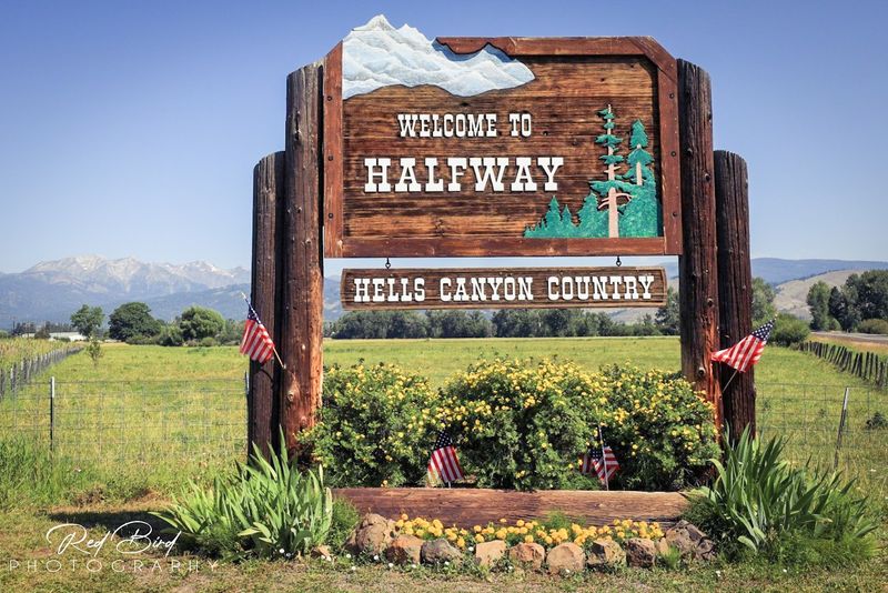 Halfway, Oregon (Briefly “Half.com”)