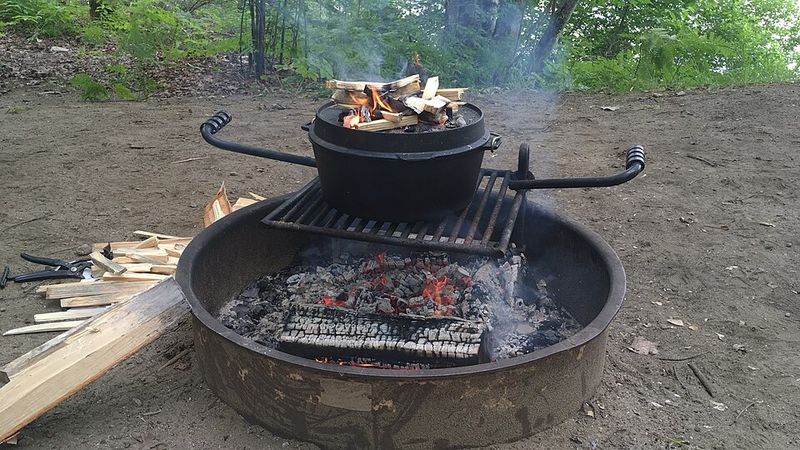 Cast Iron Dutch Oven