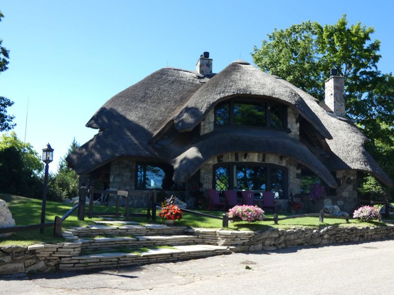 Earl Young’s Mushroom Houses by Foot