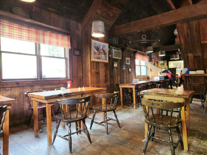 Room With Timber Bones