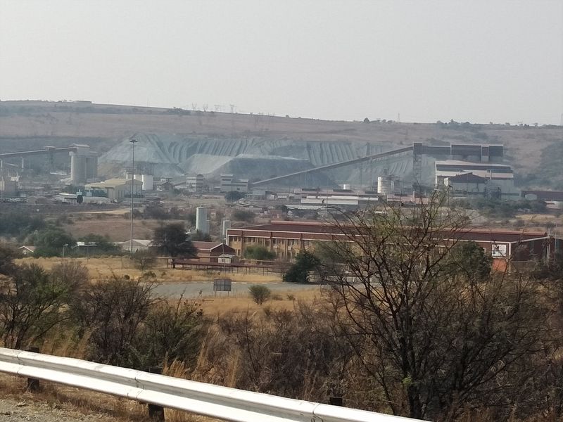 Mponeng Gold Mine (South Africa) – ~4.0 km