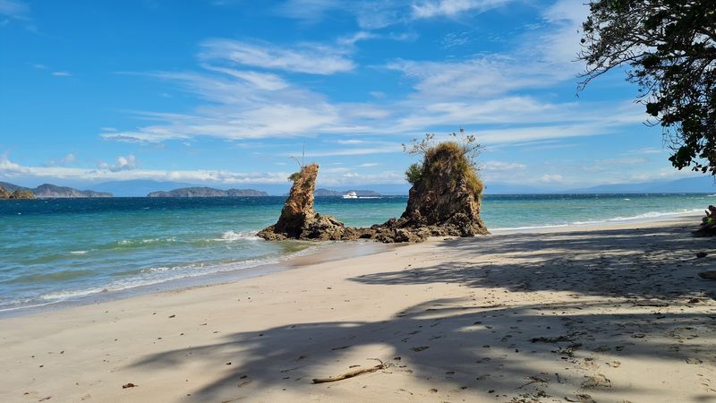 Costa Rica's Tropical Wilderness & Beaches