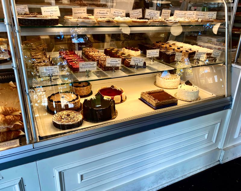 Bakery Nouveau (Capitol Hill / West Seattle / Burien): the double-baked almond croissant pilgrimage