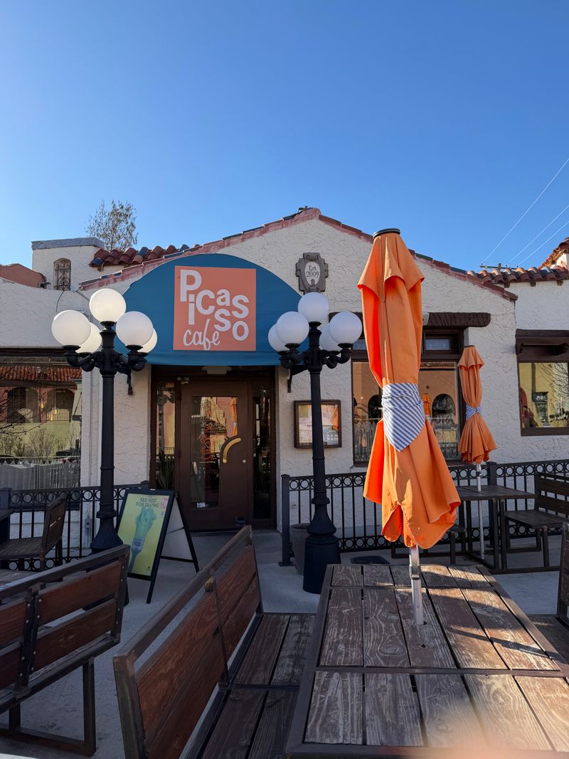 A Paseo-Perfect Location