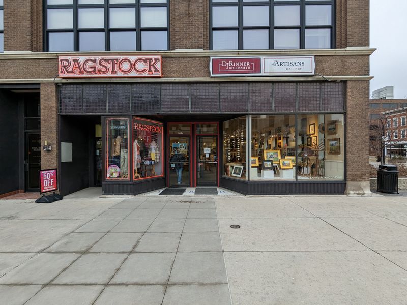 Browse Artisans at Iowa Artisans Gallery