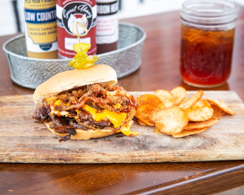 Red Hub Food Co. (Charlottesville) - Tiny lunch counter, serious smoked meat