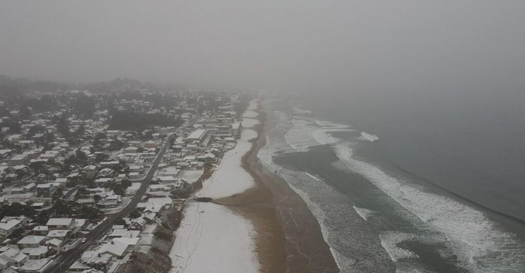 Snow Flurries in the Sunshine State? How Arctic Air and Gulf Waters Could Spark Florida Snow