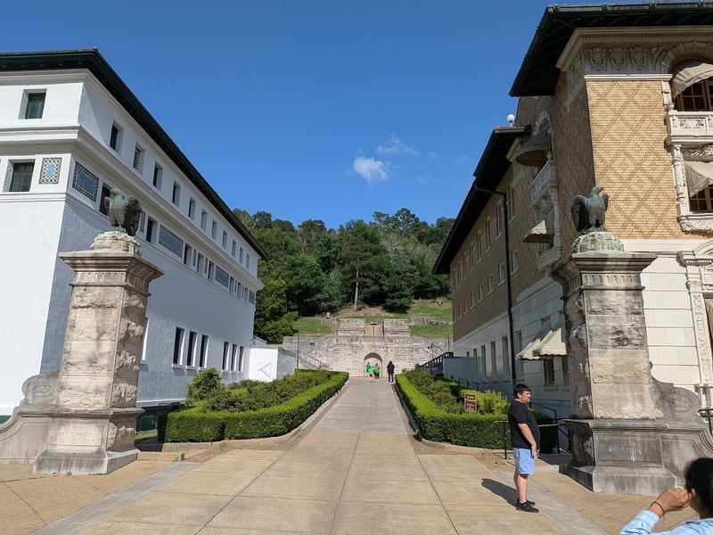 Promenade and Display Springs