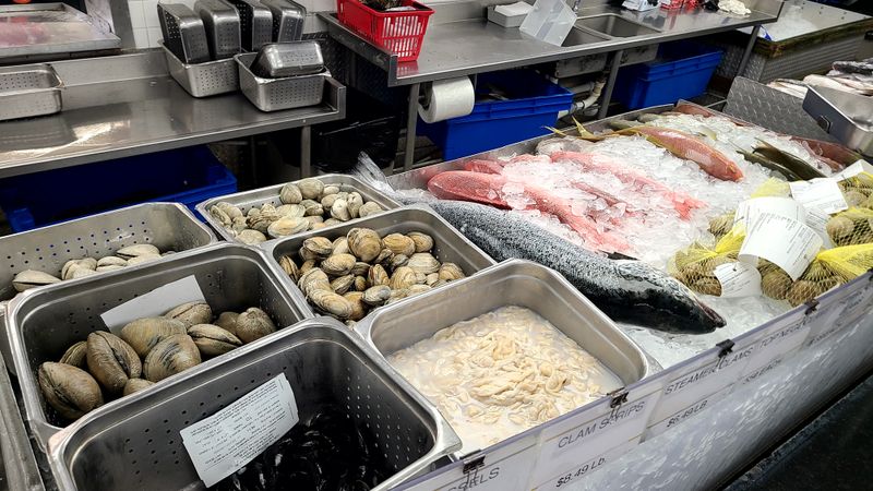 Oysters, clams, and raw ideas