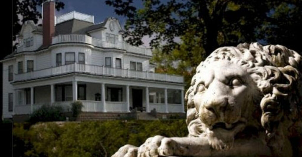 Step Inside This Haunted Oklahoma Mansion for a Murder Mystery You’ll Never Forget