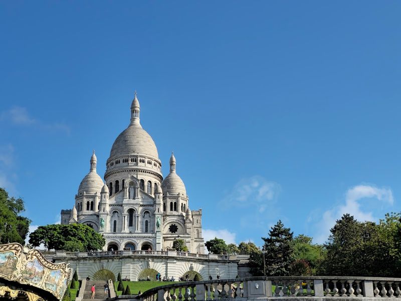 Explore Montmartre & Sacré-Cœur Basilica