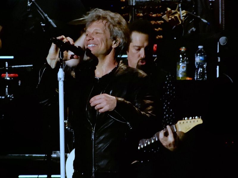 “Livin’ on a Prayer” – Bon Jovi (1986)