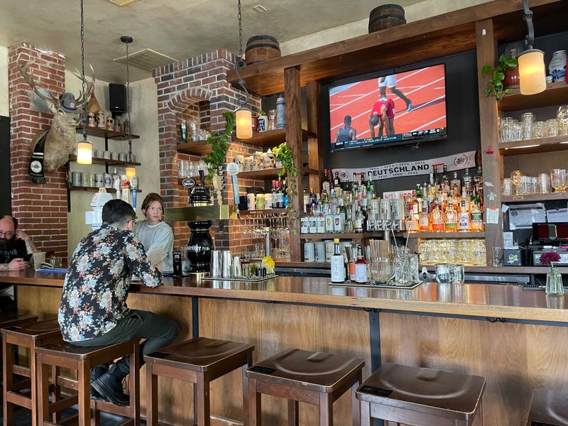 Plan Like A Pro: Hours, Seats, and Patience