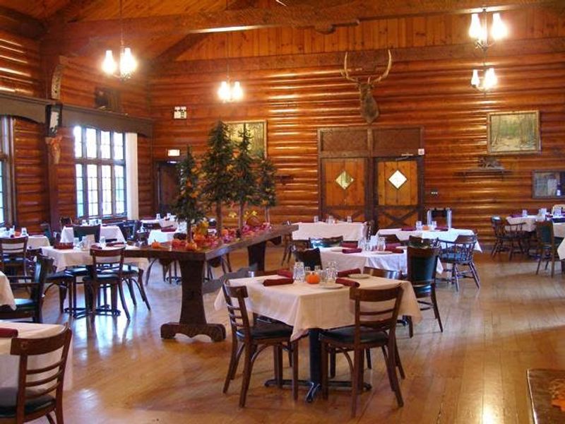 Gateway Lodge, Land O' Lakes