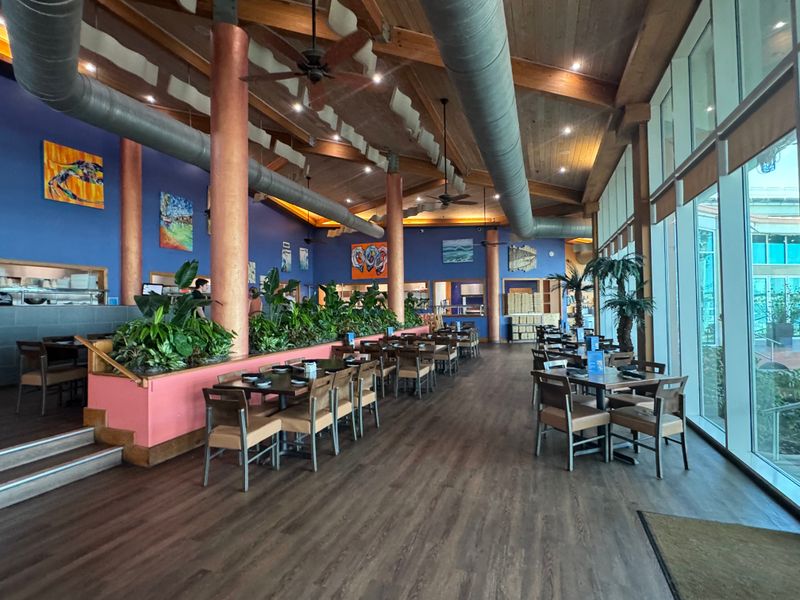 Panoramic Windows for Climate-Controlled Viewing